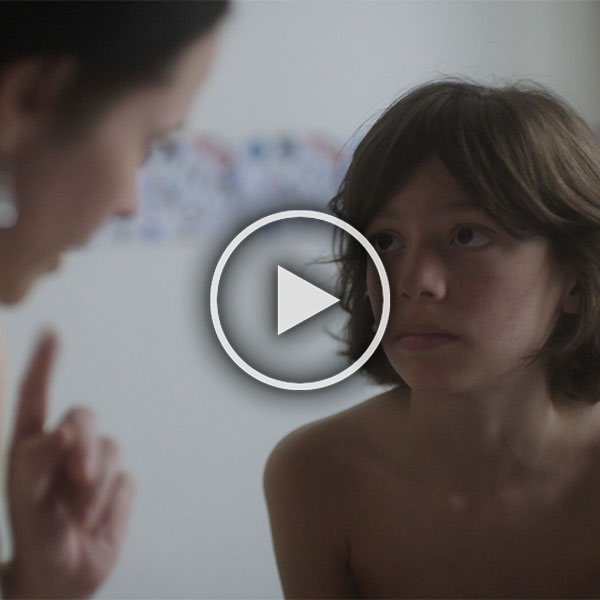 1.-UnDiaDeMayo-still-tr